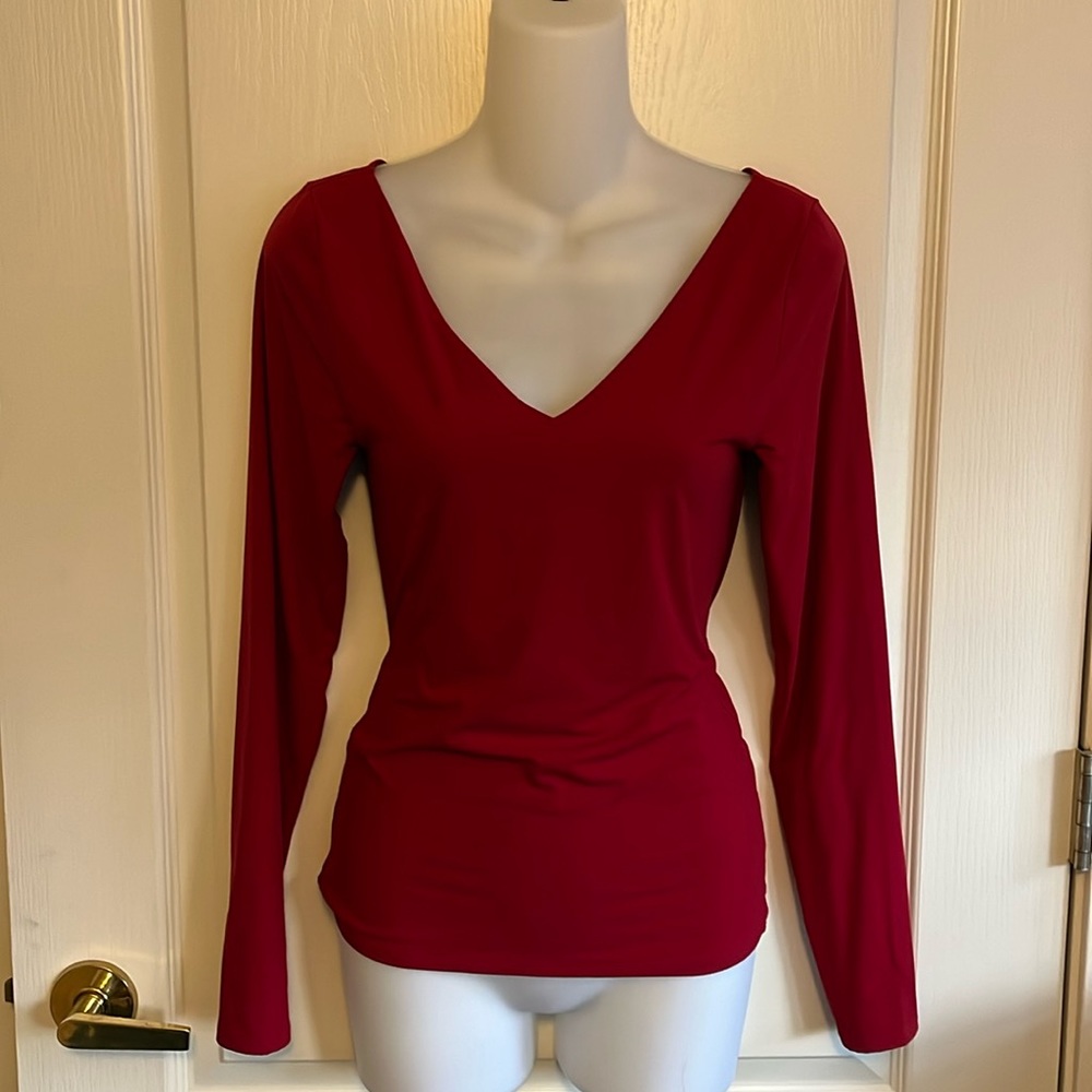 White House Black Market forme top size Small